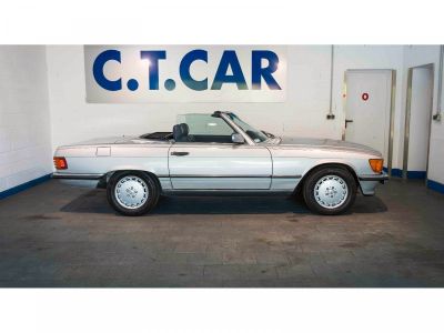 Mercedes 560 SL Auto.  - 4