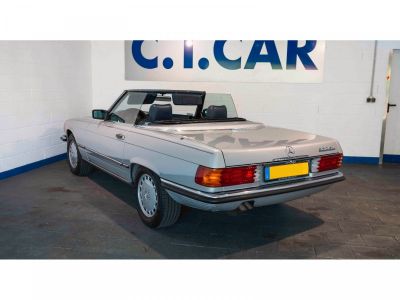 Mercedes 560 SL Auto.  - 10