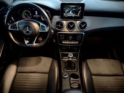 Mercedes CLA 180 BERLINE AMG-LINE TOIT OUVRANT GPS CAMERA 1ERPRO  - 15