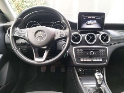Mercedes CLA 180 d -JANTES 18 CAMERA CUIR TISSU VOITURE BELGE  - 15