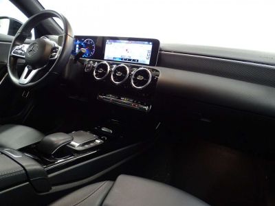 Mercedes CLA 180 Sedan Luxury 7GTRONIC  - 8