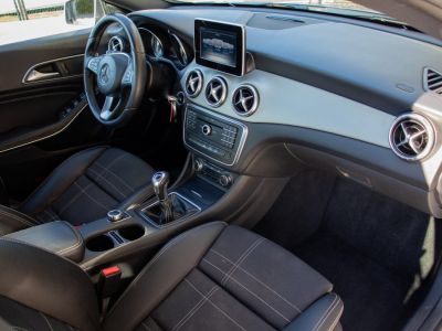 Mercedes CLA 200d - SPORTZETELS - AIRCO - PARKEERSENSOREN - XENON - LICHT- EN REGENSENSOR - EURO 6   - 14