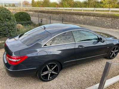 Mercedes Classe E 250 COUPE CGI BE Elegance 1799cc benzine  - 4