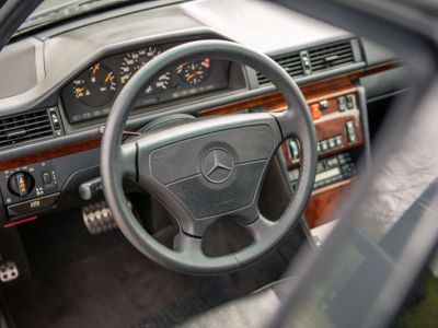 Mercedes Classe E 500 | W124 500E COLLECTORSITEM  - 17