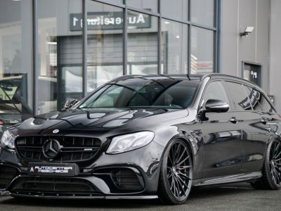 Mercedes Classe E 63 AMG S T Schalensitze  - 33