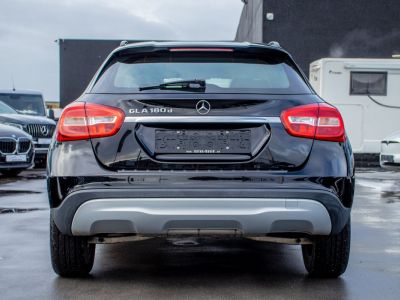 Mercedes Classe GLA 180 d - PARKEERCAMERA - NAVIGATIE - AIRCO - STIJL PAKKET - ZETELVERWARMING - EURO 6B  - 9