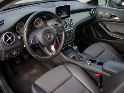 Mercedes Classe GLA 180 d - PARKEERCAMERA - NAVIGATIE - AIRCO - STIJL PAKKET - ZETELVERWARMING - EURO 6B  - 12