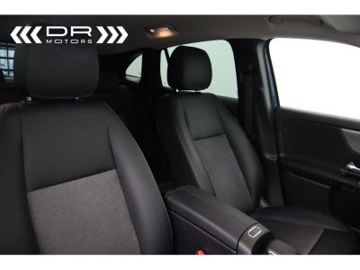 Mercedes Classe GLA 200 D 7 GTRONIC BUSINESS SOLUTION - NAVI WIDESCREEN  - 13