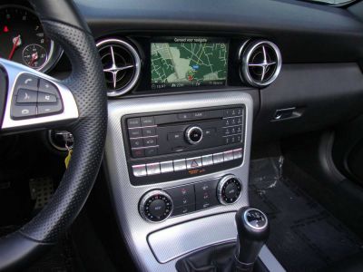 Mercedes SLC 180 , leder, gps, 2018, LED, panodak, bleutooth  - 11