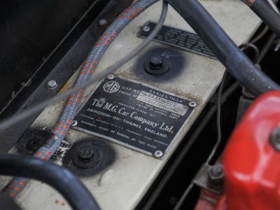 MG MGA Coupe  - 29