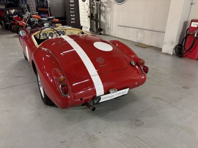 MG MGA Twincam  - 16