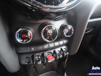 Mini Cooper AUT 3-D APPLE CARPL NAVI BLACK-PACK 16  - 33