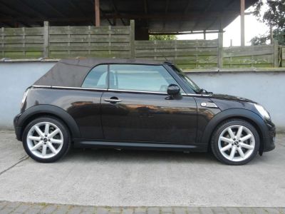 Mini Cooper Cabrio 1.6i Highgate Pack Sport cuir navig clim pdc ect  - 8