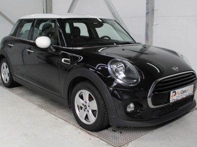 Mini Cooper D 1.5 ~ Airco PDC Top Deal  - 1