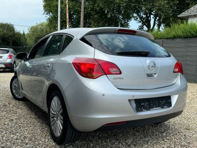 Opel Astra 1.7 CDTi ECOTEC Cosmo DPF  - 2