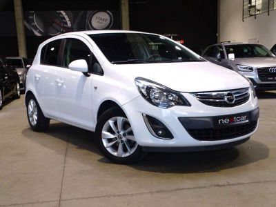 Opel Corsa 1.2i Cosmo  - 2