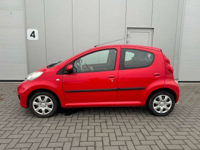 Peugeot 107 1.0i Urban FAIBLE KILOMÉTRAGE GARANTIE 12 M  - 8