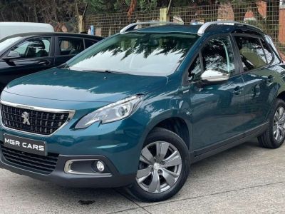 Peugeot 2008 1.2i STYLE  - 1