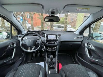 Peugeot 2008 1.2i STYLE  - 8