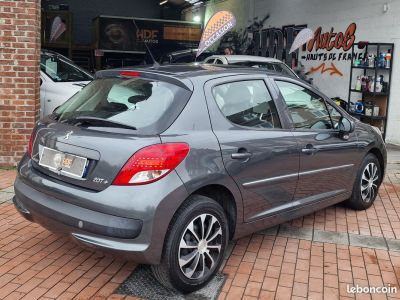 Peugeot 207 1.4+ Essence 75ch 5 portes  - 2