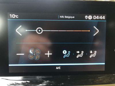 Peugeot 208 1.2i PureTech Style( clim pdc Appel CarPlay ect)  - 21