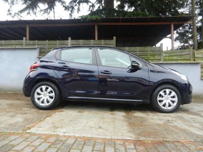 Peugeot 208 1.2i PureTech Style (navigation pdc clim ect)  - 4