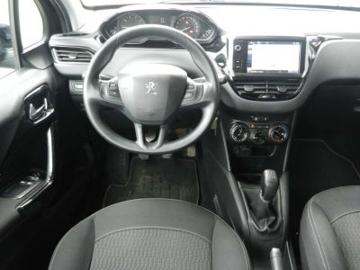 Peugeot 208 1.2i PureTech Style (navigation pdc clim ect)  - 10