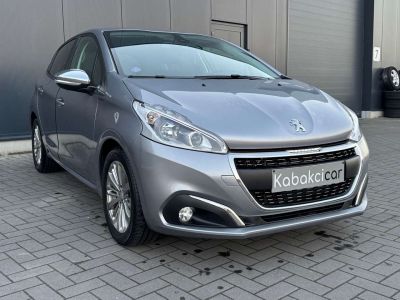 Peugeot 208 1.2i Signature -- LED NAVI GARANTIE 12 MOIS  - 1