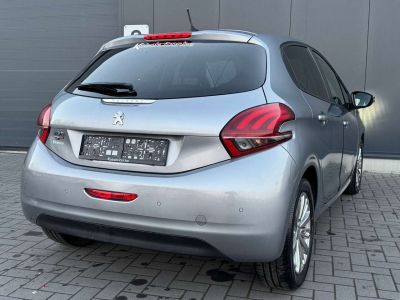 Peugeot 208 1.2i Signature -- LED NAVI GARANTIE 12 MOIS  - 6