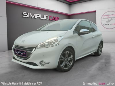 Peugeot 208 1.6 e-HDi 115ch FAP BVM6 Féline  - 3