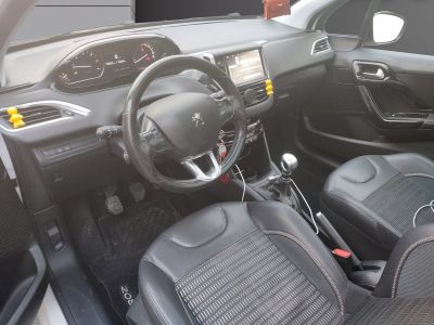 Peugeot 208 1.6 e-HDi 115ch FAP BVM6 Féline  - 8