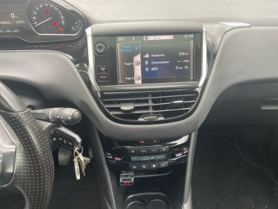 Peugeot 208 1.6 e-HDi 92ch FAP BVM5 Féline  - 16