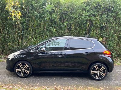 Peugeot 208 1.6 HDI 100CH GT LINE 5P TOIT PANO/ CAMERA/ GPS - 1ERE MAIN  - 5