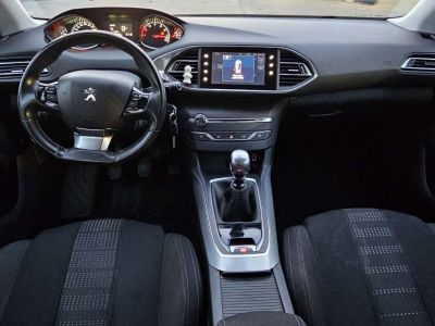 Peugeot 308 1.2 PureTech Allure STT Vente Pro  - 12