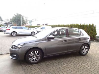 Peugeot 308 1.2i Active CARPLAY,NAVI,CRUISE,BLUETH,PDC V+A,ALU  - 2