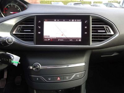 Peugeot 308 1.2i Active CARPLAY,NAVI,CRUISE,BLUETH,PDC V+A,ALU  - 11