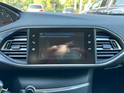 Peugeot 308 SW 1.5 BlueHDi ALLURE NAVI CARPLAY CRUISE PDC JA  - 23