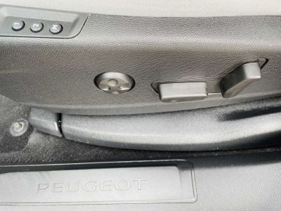 Peugeot 5008 1.2 PureTech Allure - ACC - Camera - ZVW  - 15