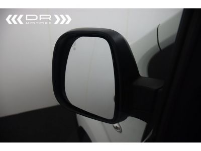 Peugeot EXPERT 2.0 BlueHDI 180pk L2 S&S Aut.PREMIUM - NAVI MIRROR LINK ACHTERUITRIJCAMER 3 PLAATSEN  - 40