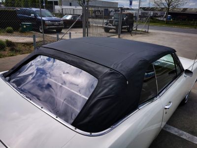 Pontiac LeMans cabriolet  v8 - boite manuelle ( 4 + R )  - 86
