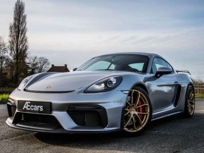 Porsche 718 Cayman GT4  - 3