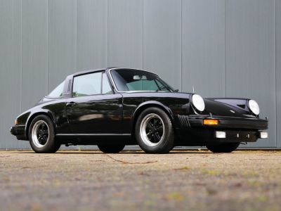 Porsche 911 2.7S Targa 2.7L Flat Six producing 165 bhp  - 11