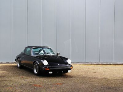 Porsche 911 2.7S Targa 2.7L Flat Six producing 165 bhp  - 16