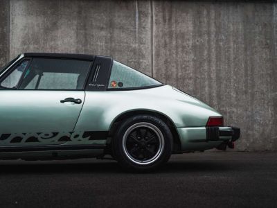 Porsche 911 Carrera 3.0 Targa Ice Green Metallic  - 14