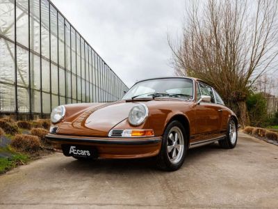 Porsche 911 E MANUAL MATCHING NUMBERS COLLECTORS ITEM  - 38