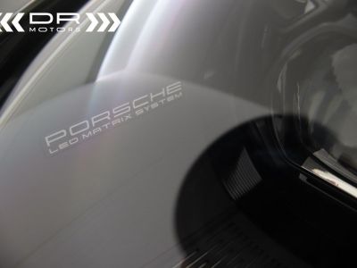 Porsche 911 TURBO S - PAINT TO SAMPLE BREWSTER GREEN- Sport Design PANODAK MATRIX LED  - 75