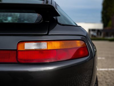 Porsche 928  - 9