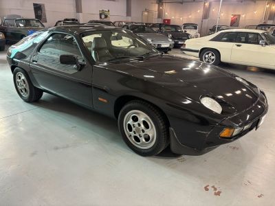 Porsche 928  - 7