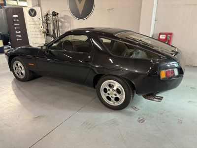 Porsche 928  - 14