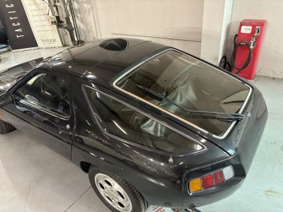 Porsche 928  - 24